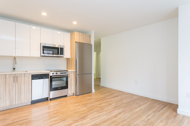 337 West 30th Street between Eighth and Ninth Avenue offers renovated apartments with one month free. (Image via Greystar)