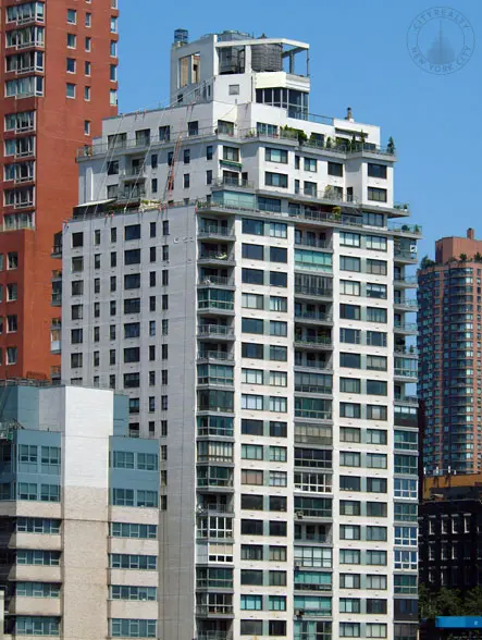 The Edgewater, 530 East 72nd Street