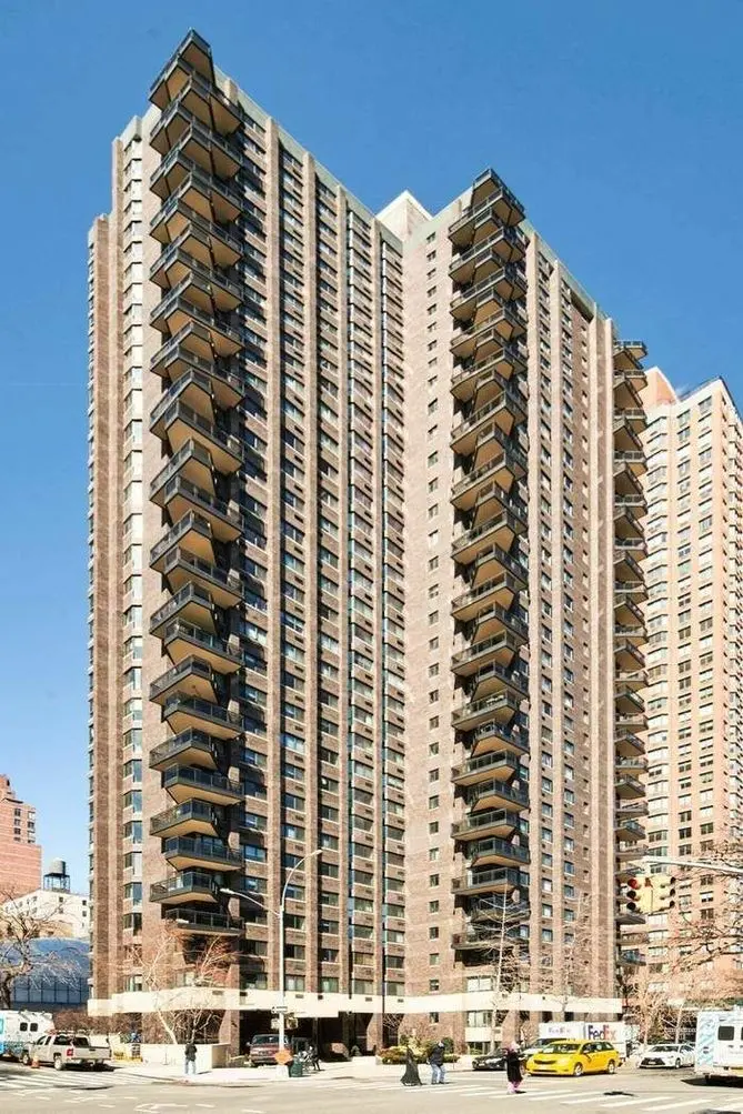 East River Tower, 1725 York Avenue