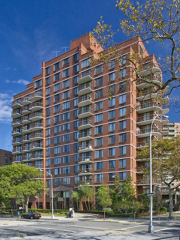 Seabreeze Plaza Condominiums, 3111 Ocean Parkway