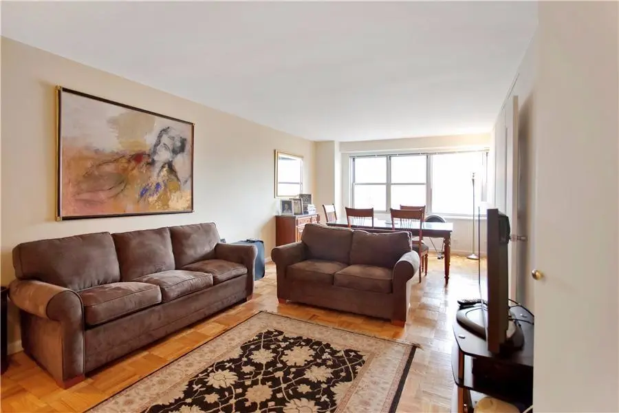 Upper East Side Rental 'The Pavilion' Offering 1 Month Free on 12Month