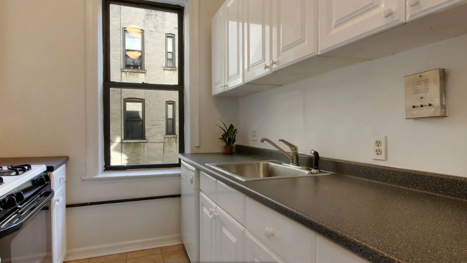 523 West 143rd Street - Greenpoint, Brooklyn | CityRealty