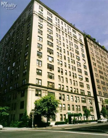 The Holland Court, 1160 Park Avenue