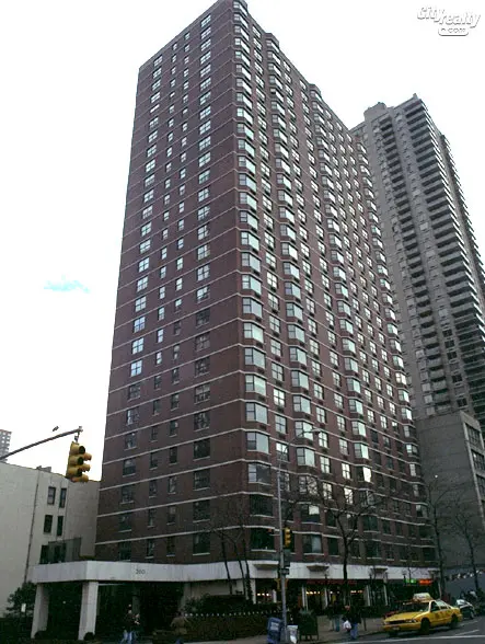 The Whitney, 200 East 90th Street