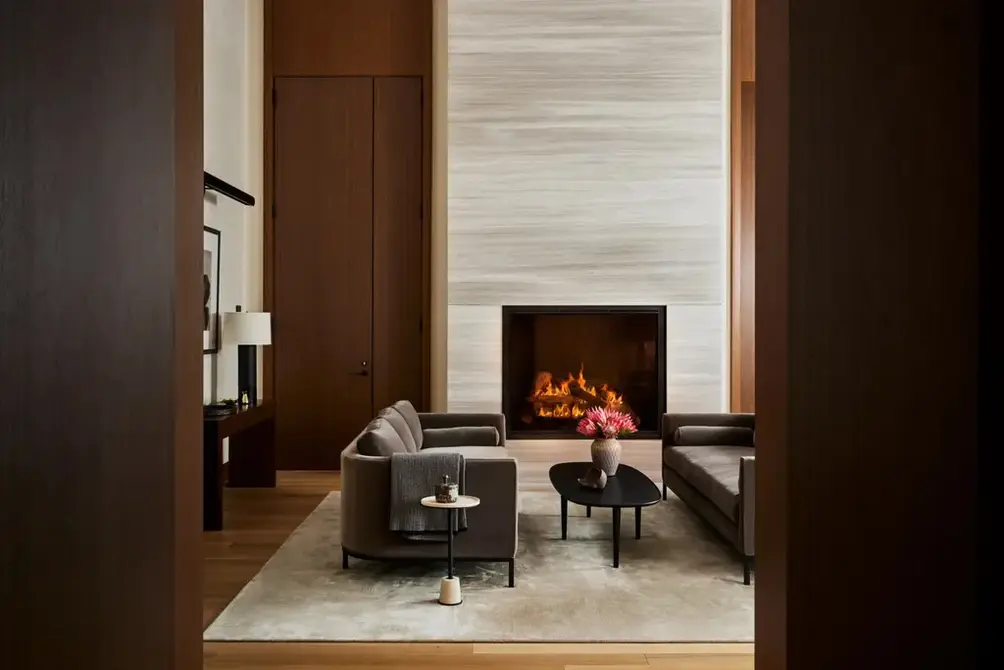 Lounge with fireplace