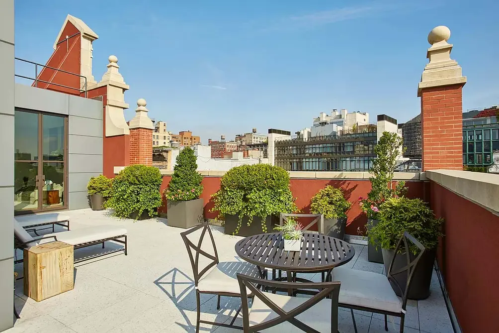 Private rooftop terrace