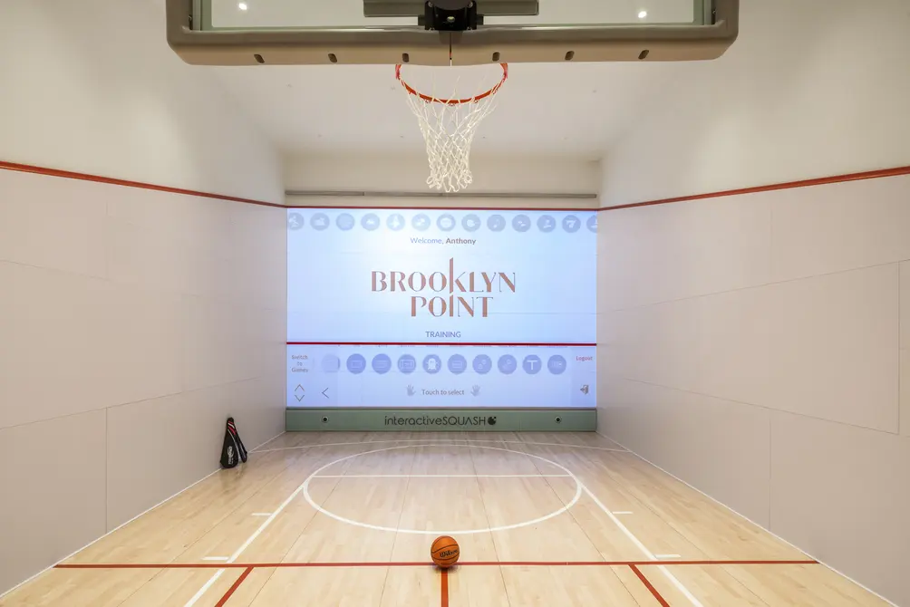 Interactive squash court