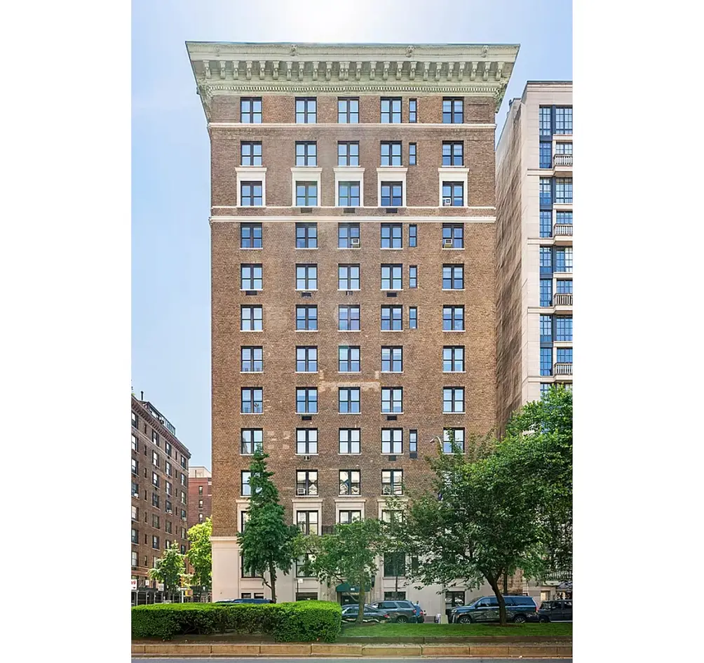 993 Park Avenue, Upper East Side cooperative