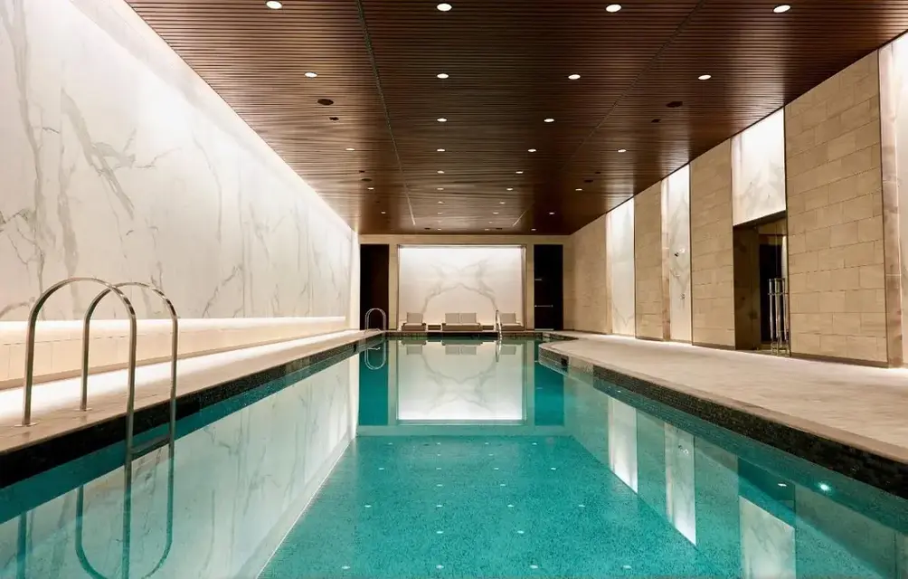 Indoor pool with access to hydrotherapy circuit