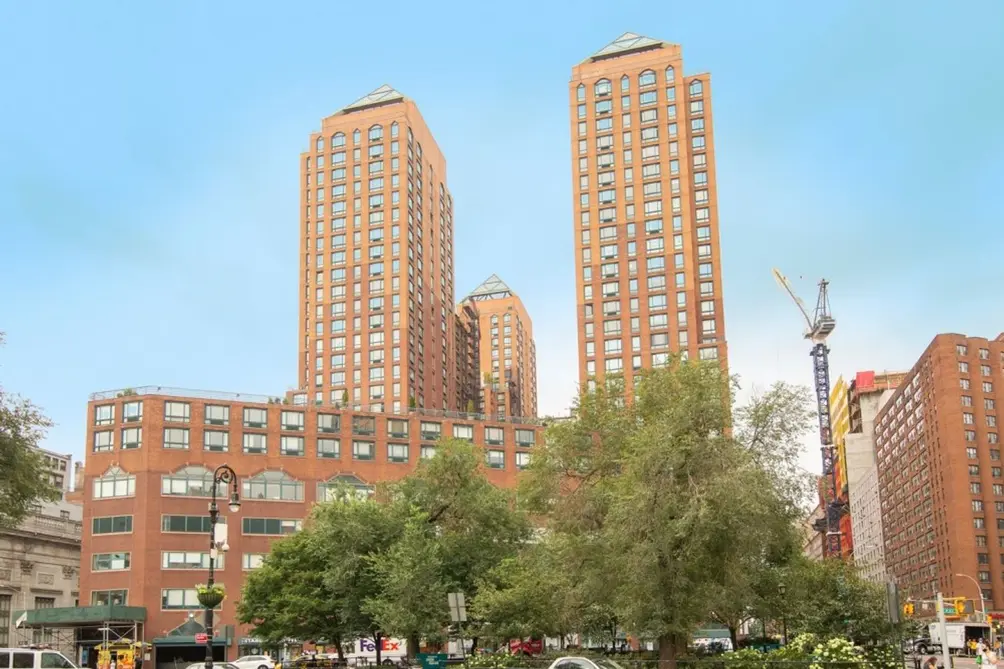 Zeckendorf Towers, Union Square, Dock Drumming