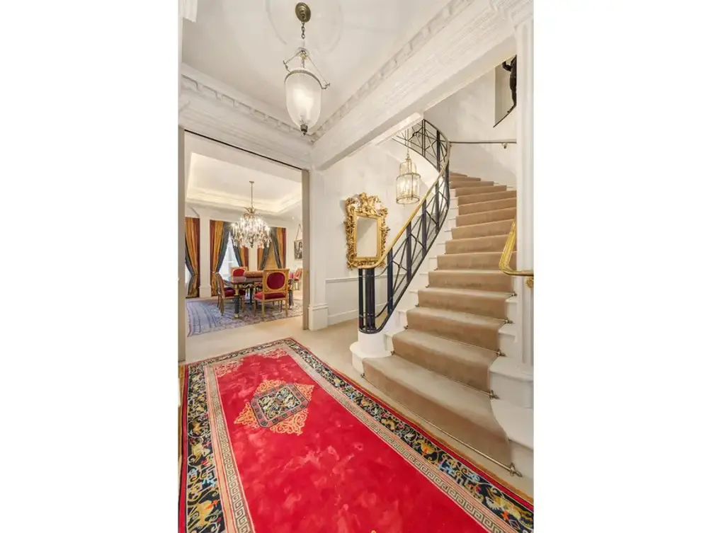 Foyer with grand staircase 