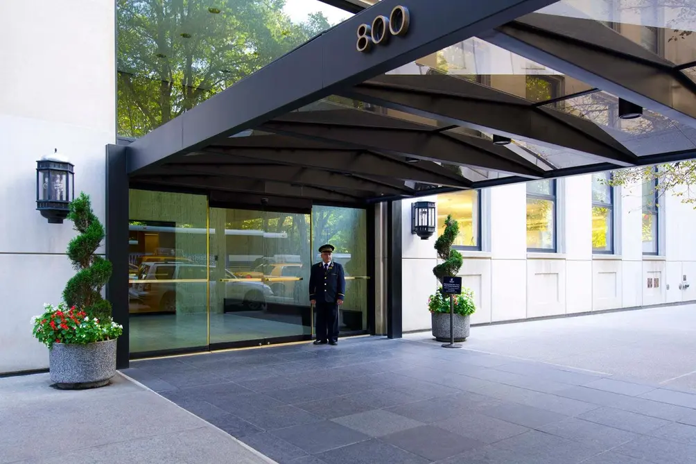 Ultra-Luxury Rental 800 Fifth Avenue Offers One Month Free Rent on Two-Year  Leases