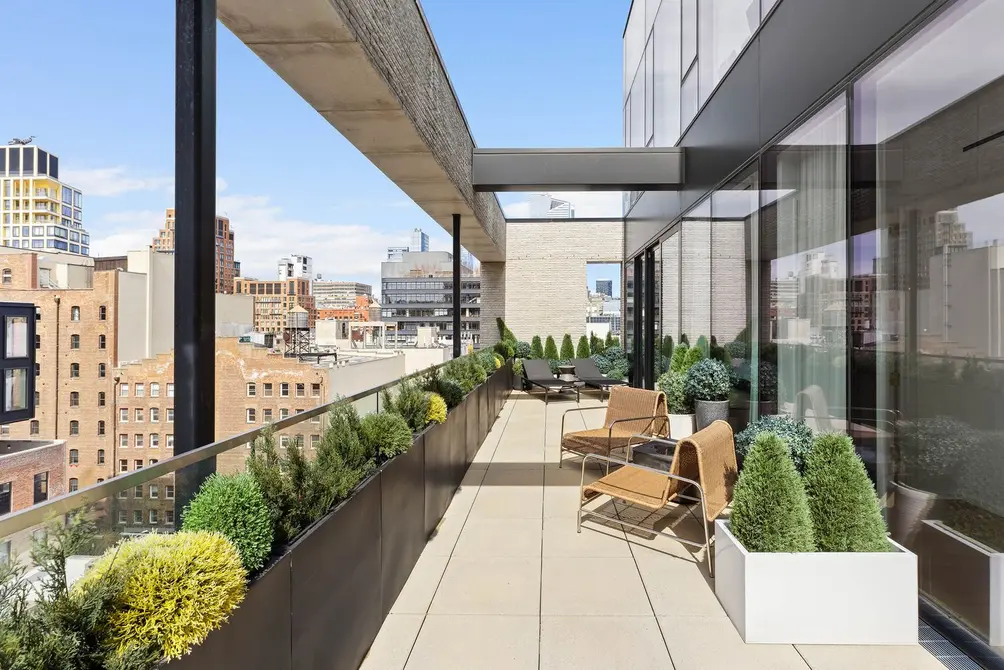 Private terrace overlooking the High Line