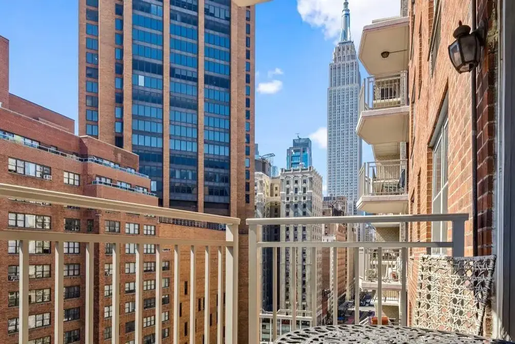 Private balcony with Empire State Building views