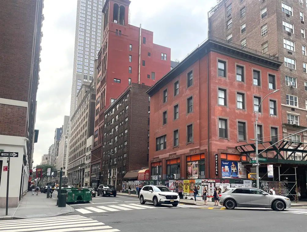 218 Madison Avenue, 19th-century building