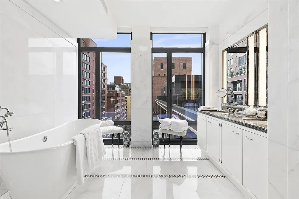 Primary bath with separate soaking tub