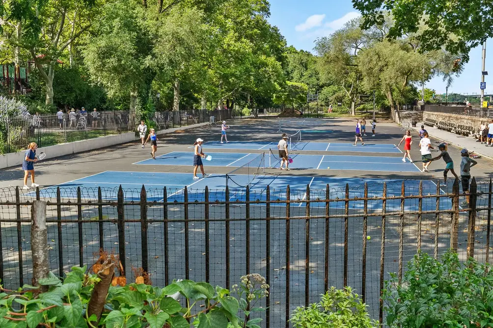 Carl Schurz Park pickleball courts