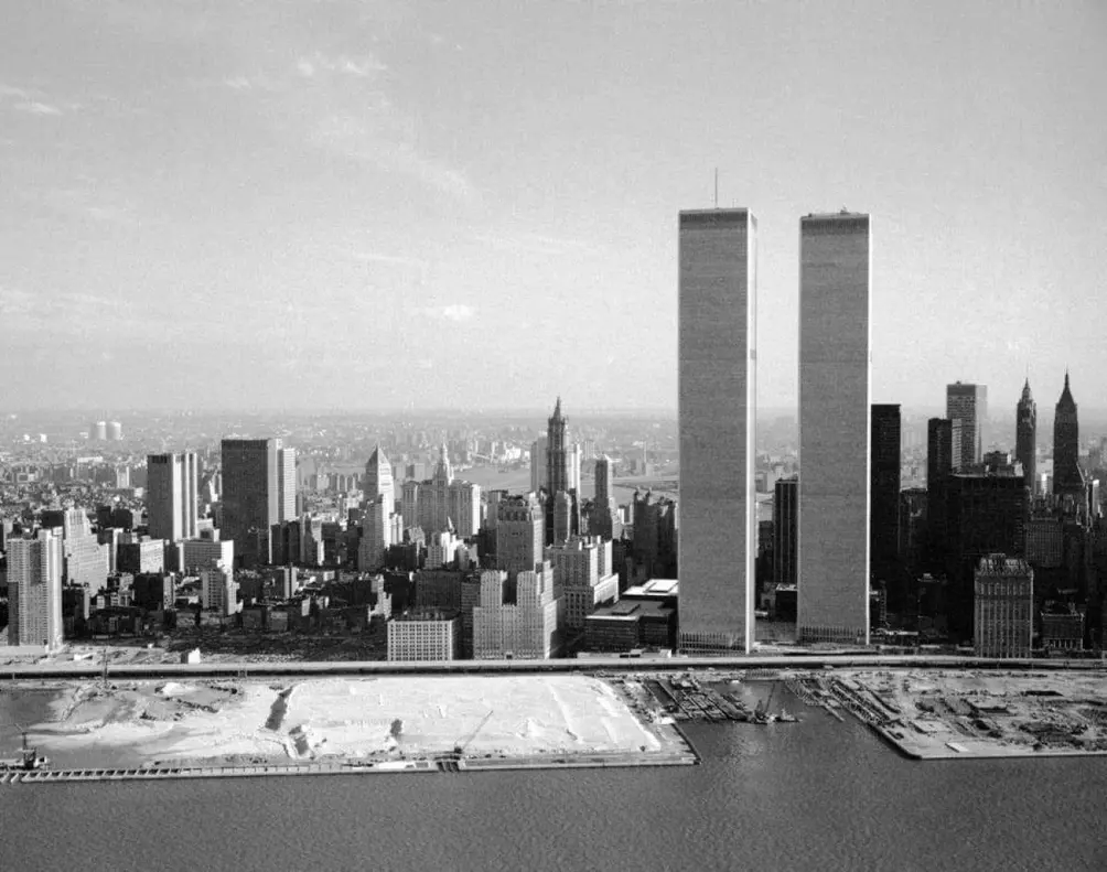 Barclay-Vesey Building and lower Manhattan