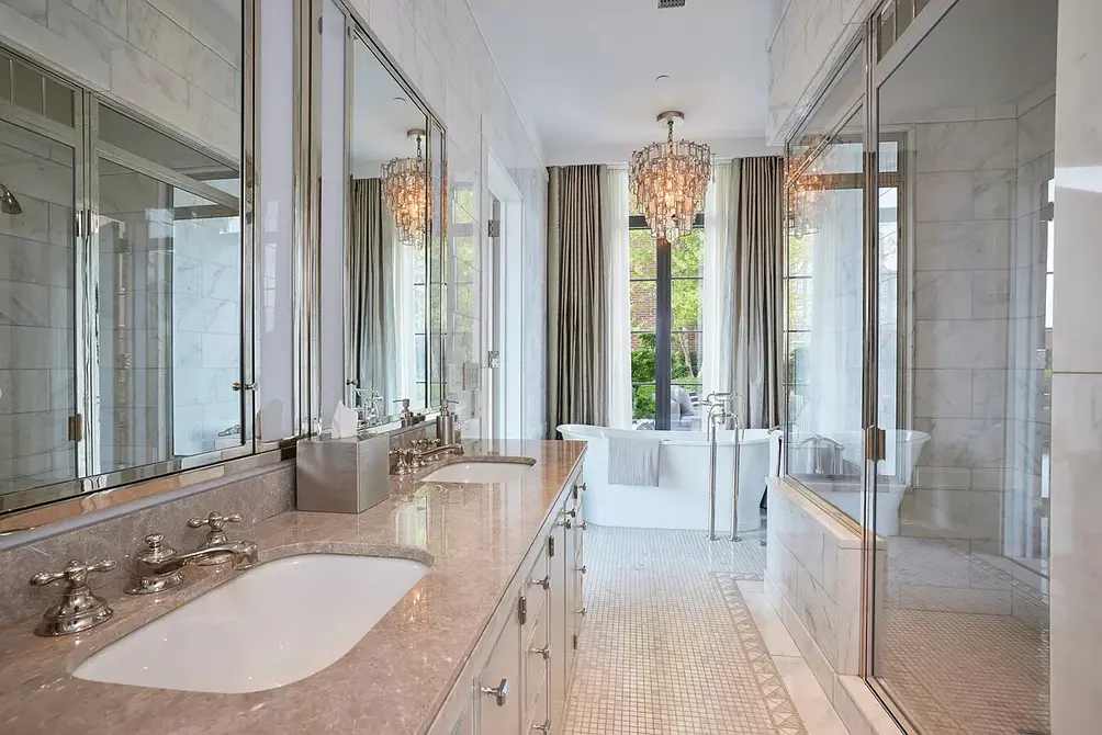 Primary bath with windowed soaking tub