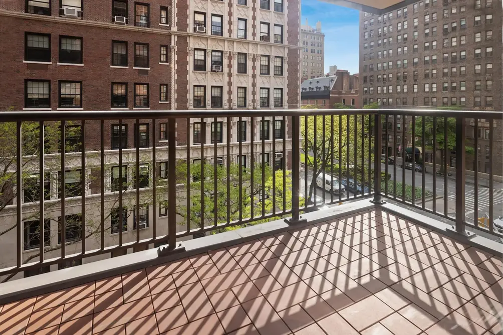 Private balcony overlooking Park Avenue