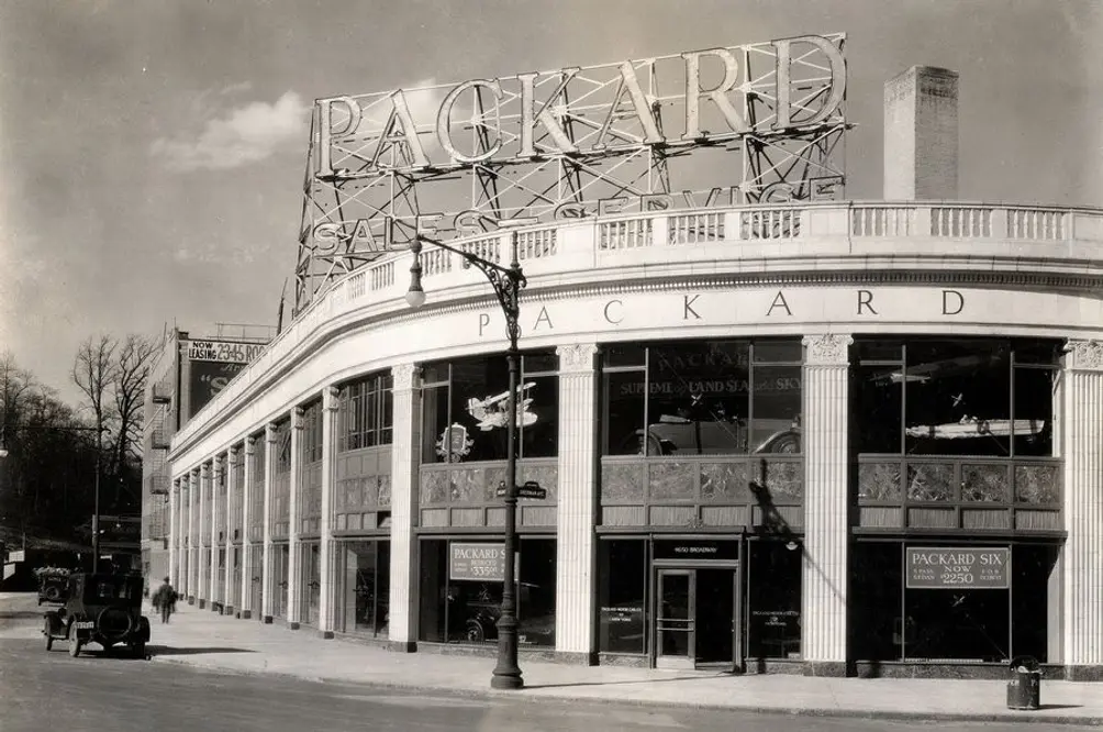 Packard-Building-01