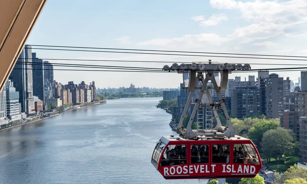 The Roosevelt Island Tram, Edgar Omar