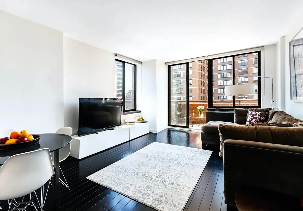 What does a NYC landlord have to provide to apartment tenants?