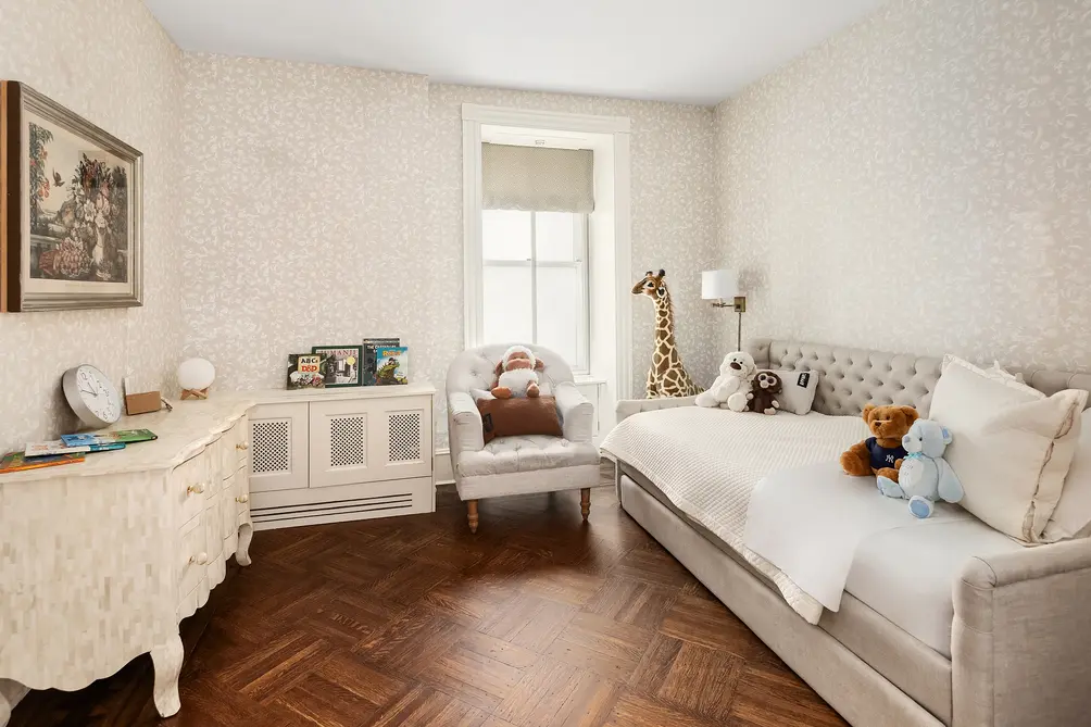 Parquet flooring in secondary bedroom