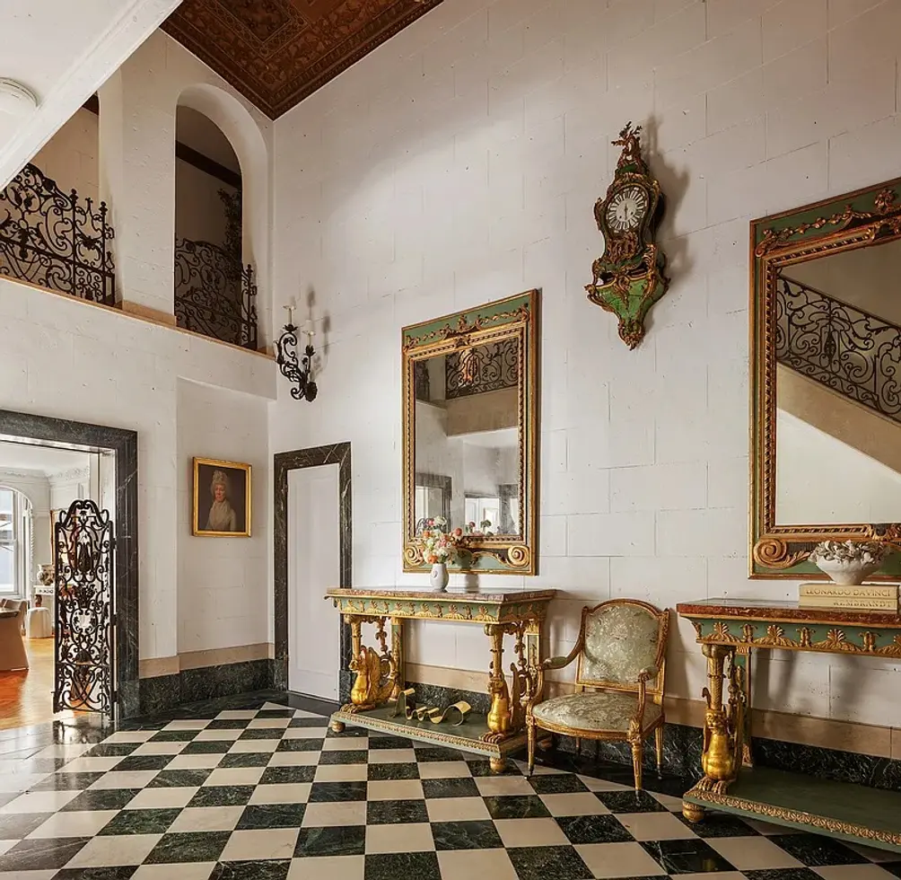 Entrance foyer with dramatic staircase