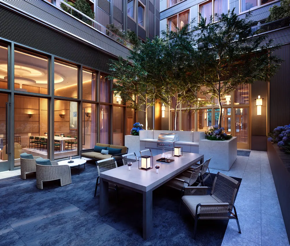 Courtyard garden with outdoor dining