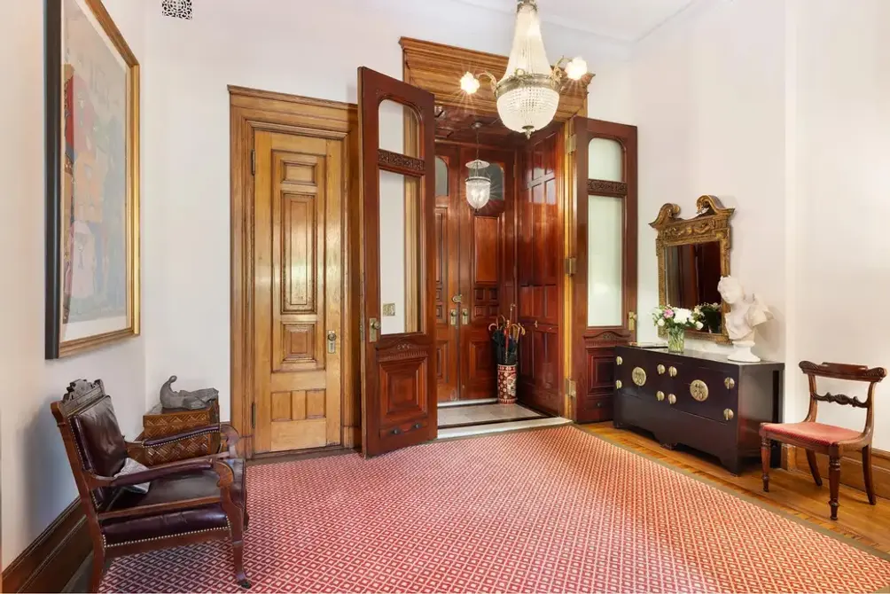 Entrance foyer with woodwork