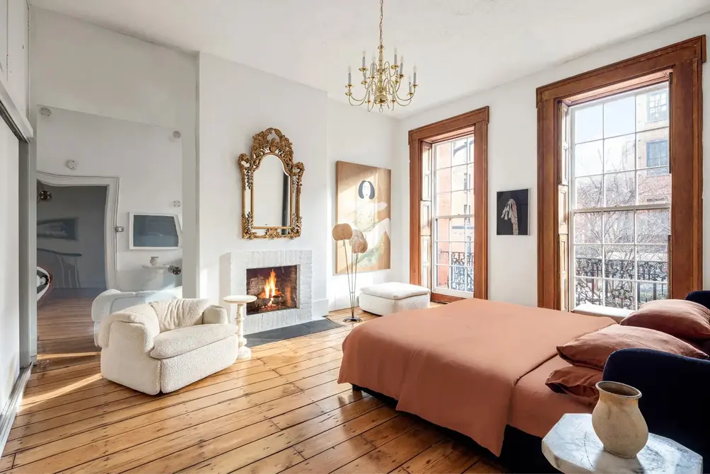 Bedroom with fireplace