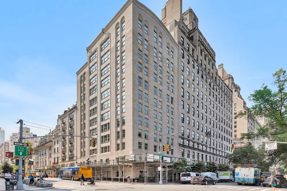 838 Fifth Avenue, Upper East Side condominium