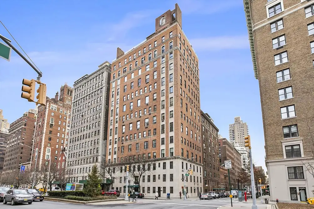 1001 Park Avenue, prewar Upper East Side cooperative