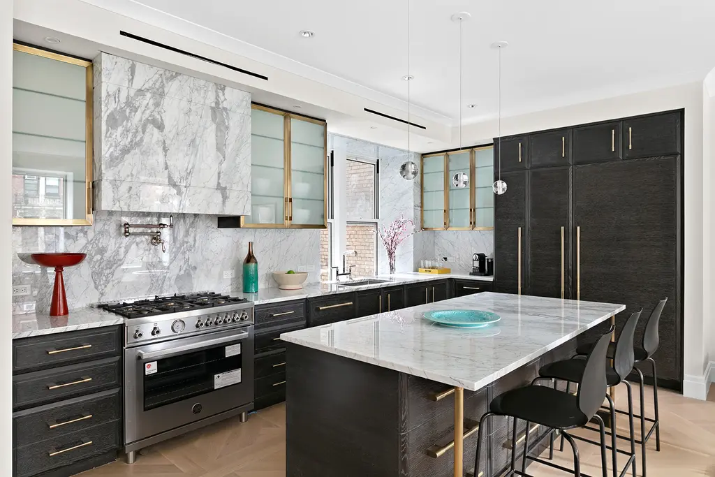 A Breath Of Fresh Air: NYC Apartments With Windowed Kitchens | CityRealty