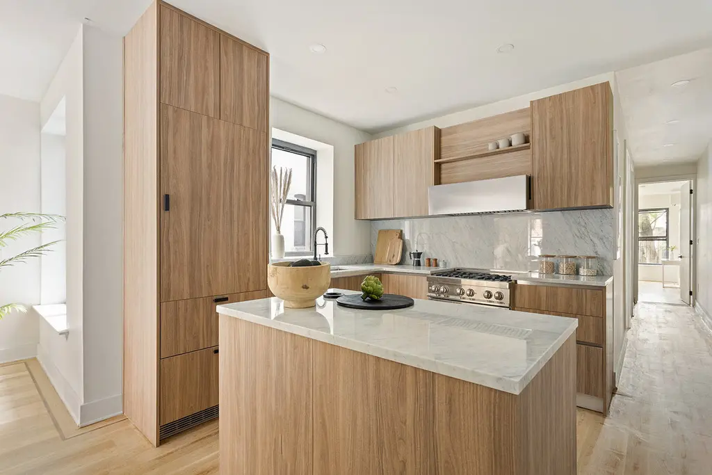 Brooklyn sales are up 161% in 2020; See beautiful homes in brownstone ...