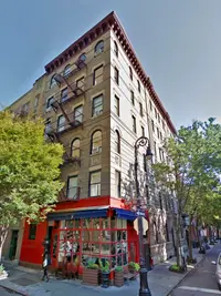 NYC - West Village: 90 Bedford Street (Friends House)
