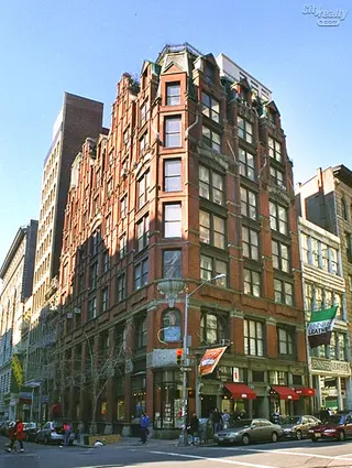 889 Broadway