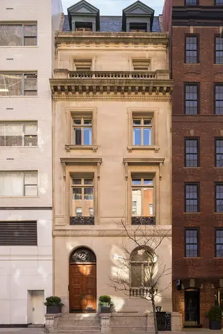 22 East 67th Street