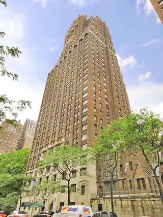 320 East 42nd Street