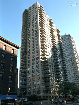 200 East 33rd Street