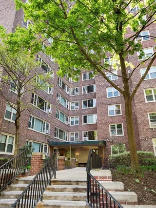 900 West 190th Street