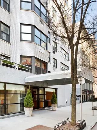 35 East 75th Street