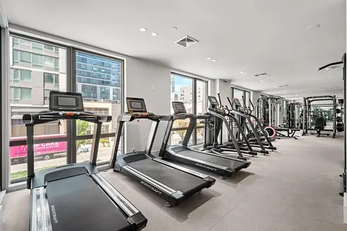 NYC rentals with gyms, LIC rentals