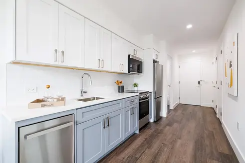 Open kitchens, NYC rentals