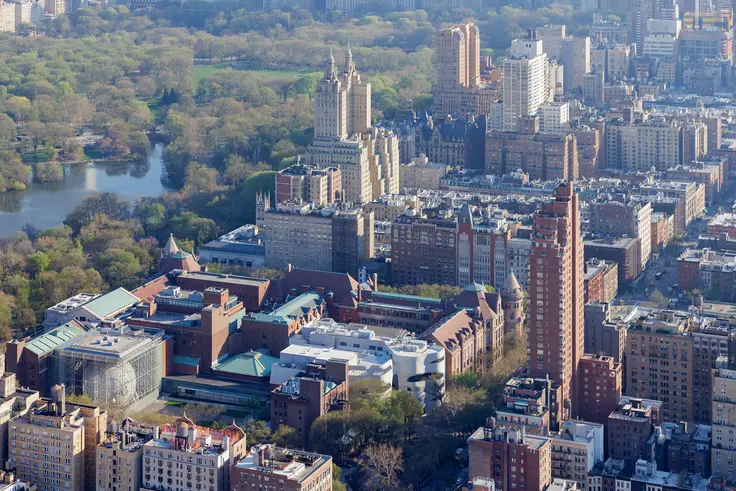 Aerial view of the Upper West Side with the Richard Gilder Center for Science, Education, and Innovation in the center (Iwan Baan)