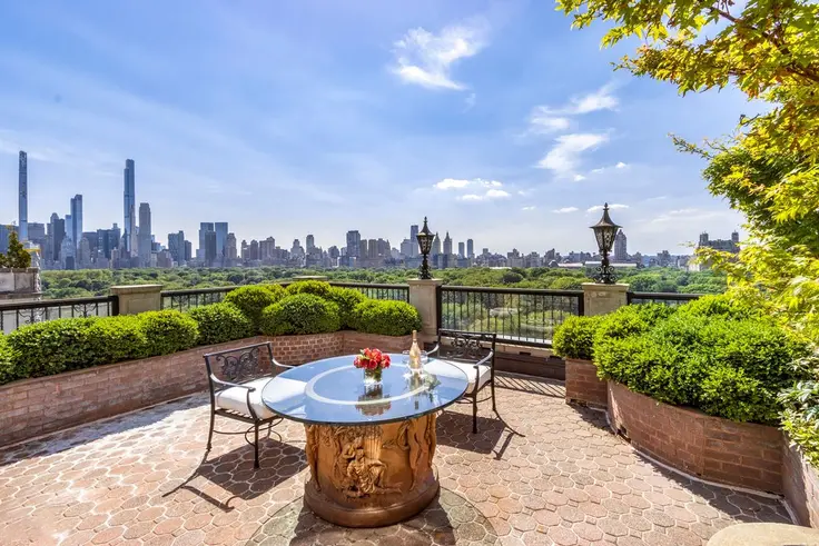 Private terrace at 990 Fifth Avenue overlooking Central Park and the Manhattan skyline