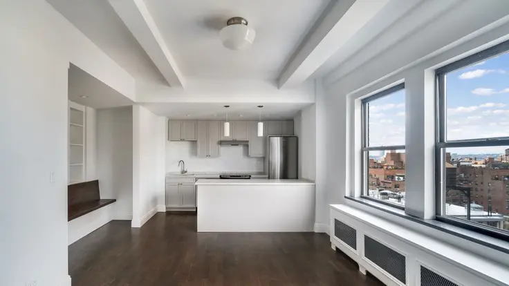 Interior of West Pierre Apartments at 253 West 72nd Street (Image via Brodsky)