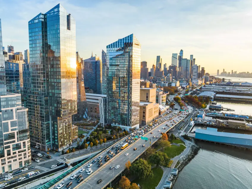 The Waterline Square buildings, located at the intersection of Midtown West and the Upper West Side, offer a prime example of luxury living with extensive sports amenities.