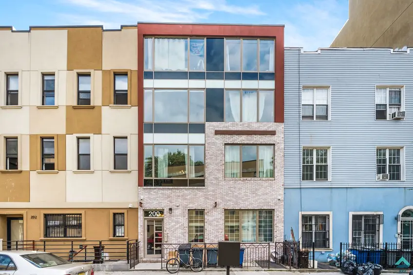 The new rental building at 200 Scholes Street in Williamsburg, Brooklyn (Image via EXR)